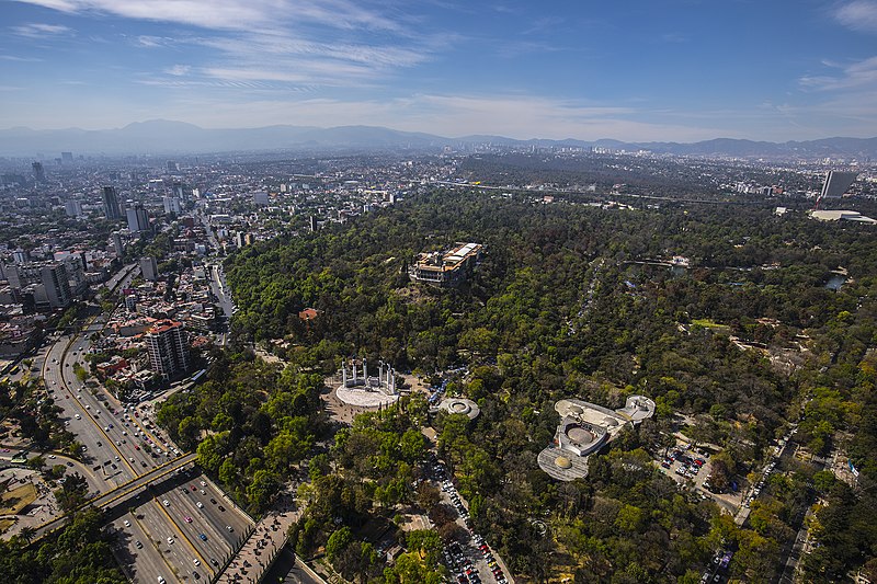 cerro de chapultepec el bosque artificial de la ciudad
