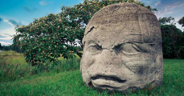 Cuántas cabezas olmecas hay y dónde están ubicadas 7 Cuántas cabezas olmecas hay y dónde están ubicadas