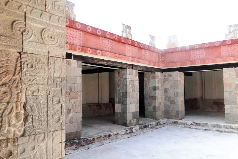 donde se encuentra el templo de quetzalpapalotl en teotihuacan