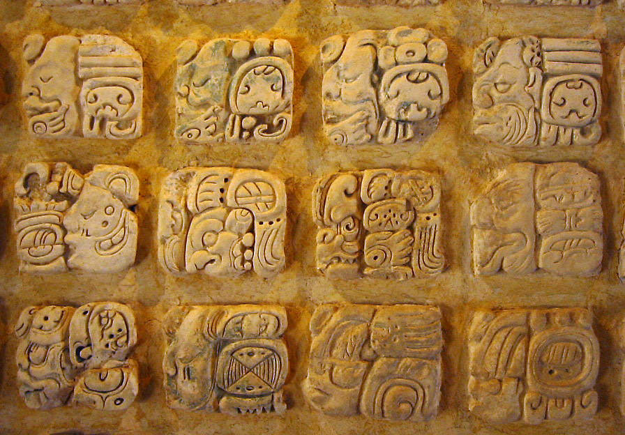en que consiste el sofisticado sistema de escritura maya