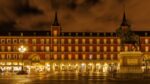 que historia y cultura hacen del plaza mayor un icono madrileno