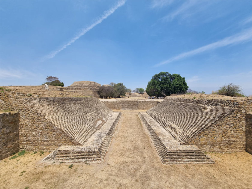 te gustaria explorar la fascinante zona arqueologica de yagul